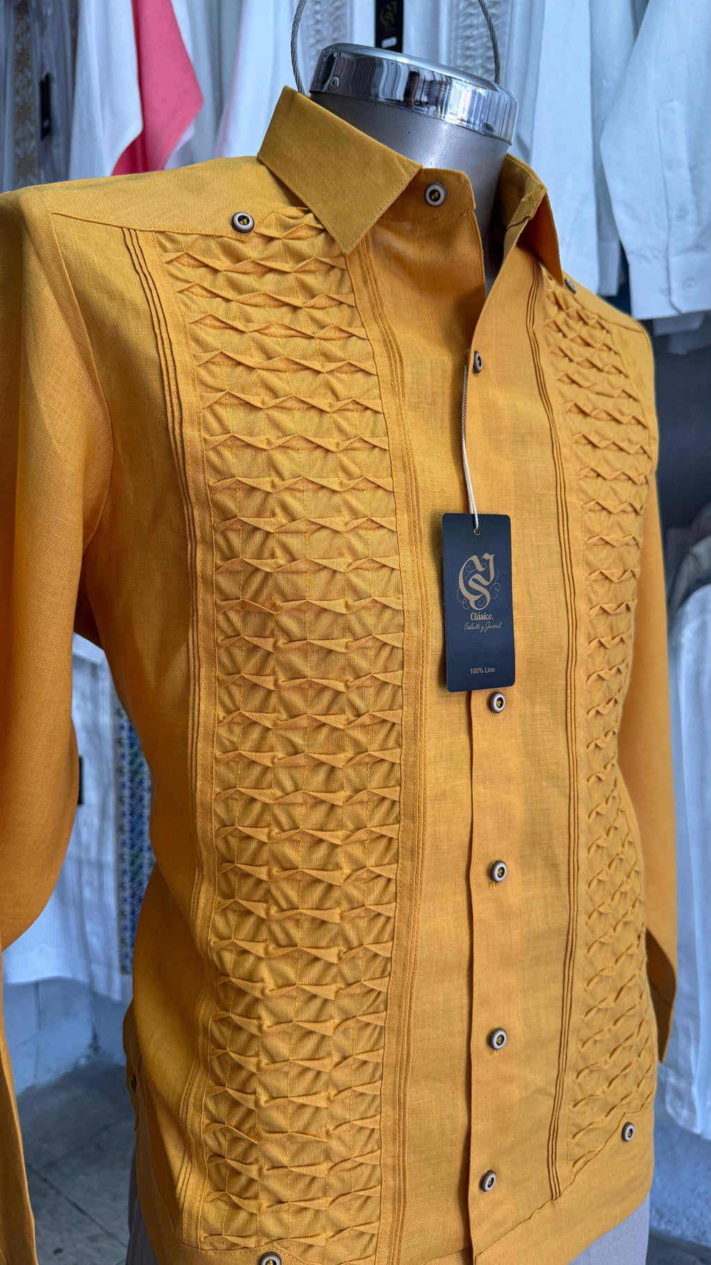 Guayabera Modelo Escama Mostaza 100% lino