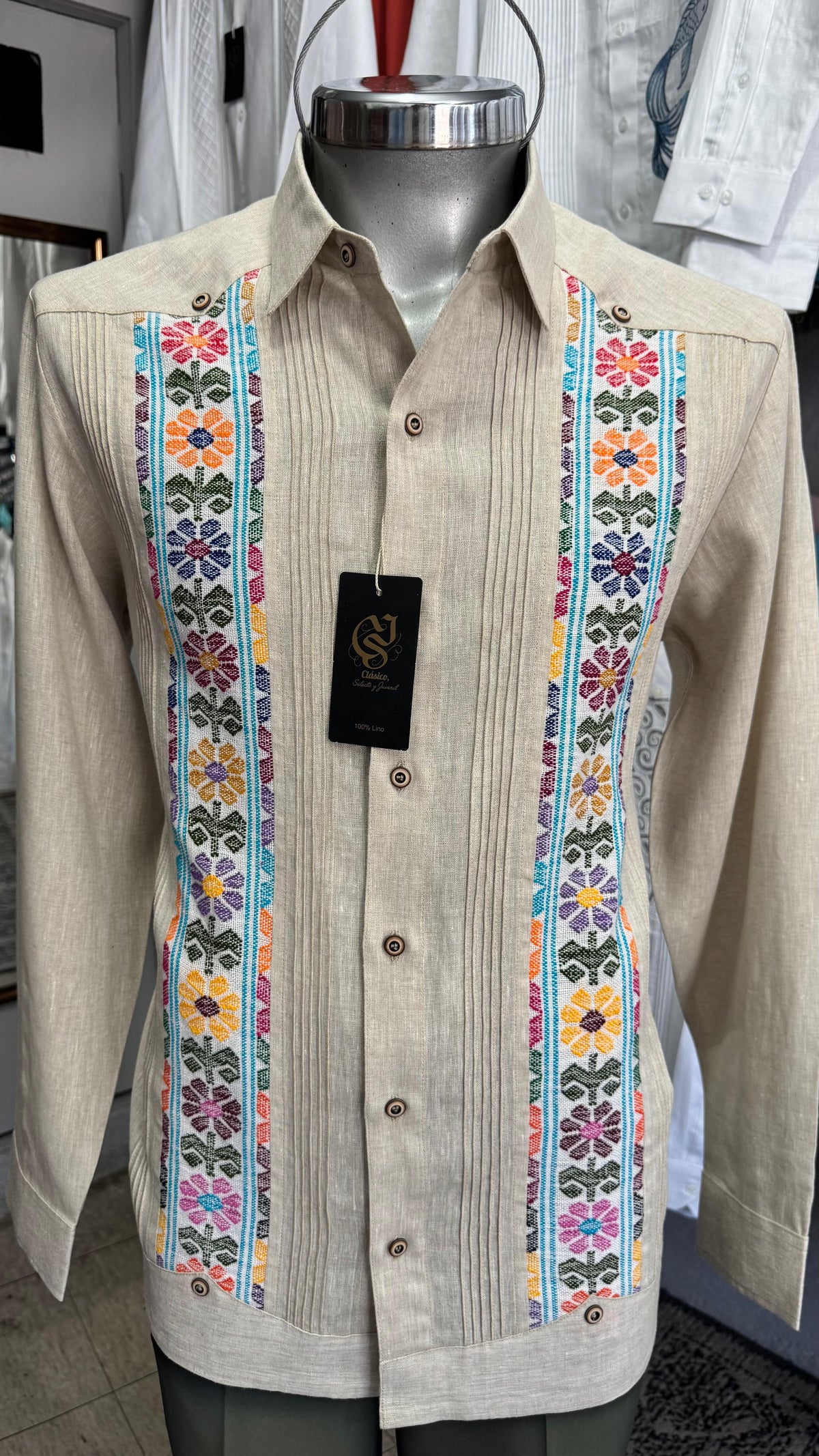 Guayabera Linaje Artesanal Arena 100% lino